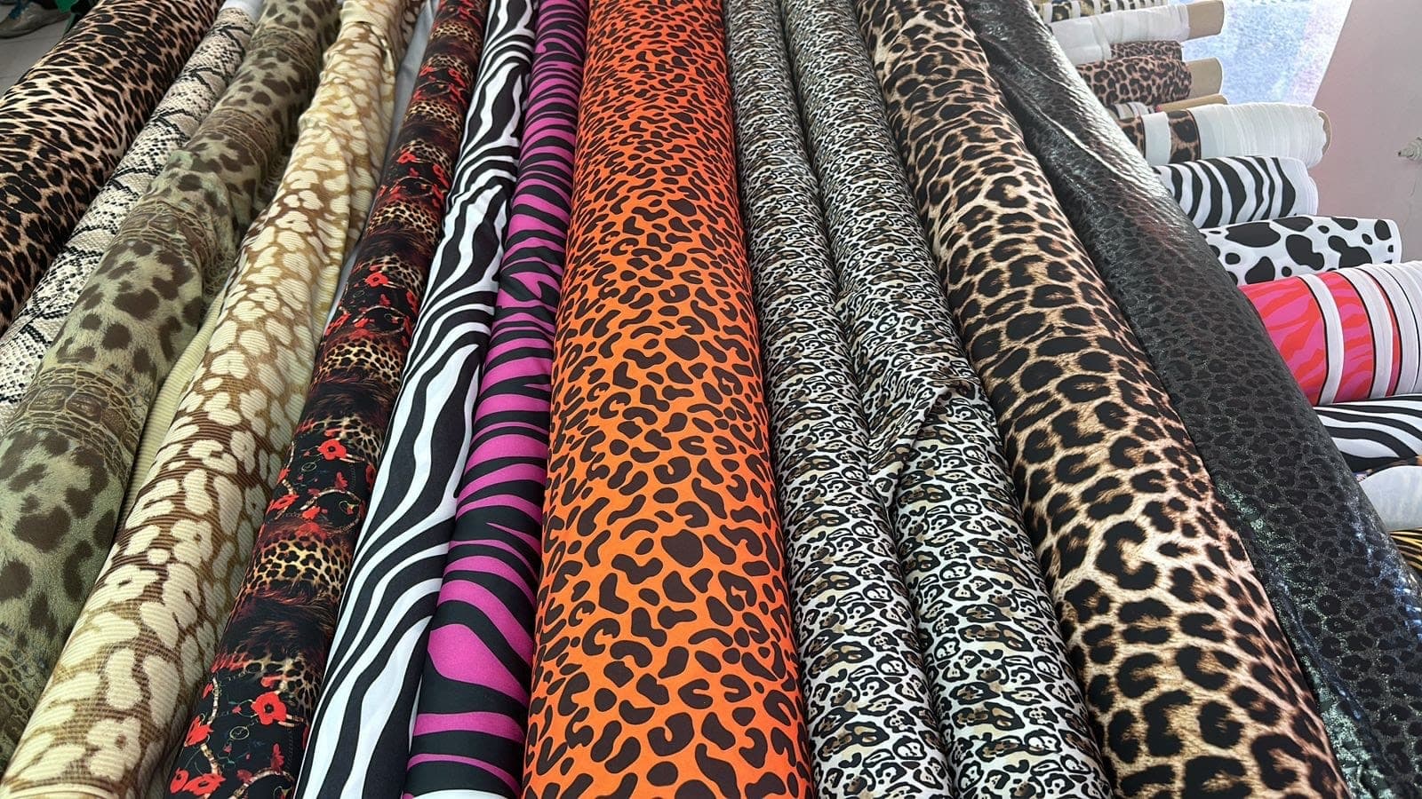 Rollos de lycra animal print